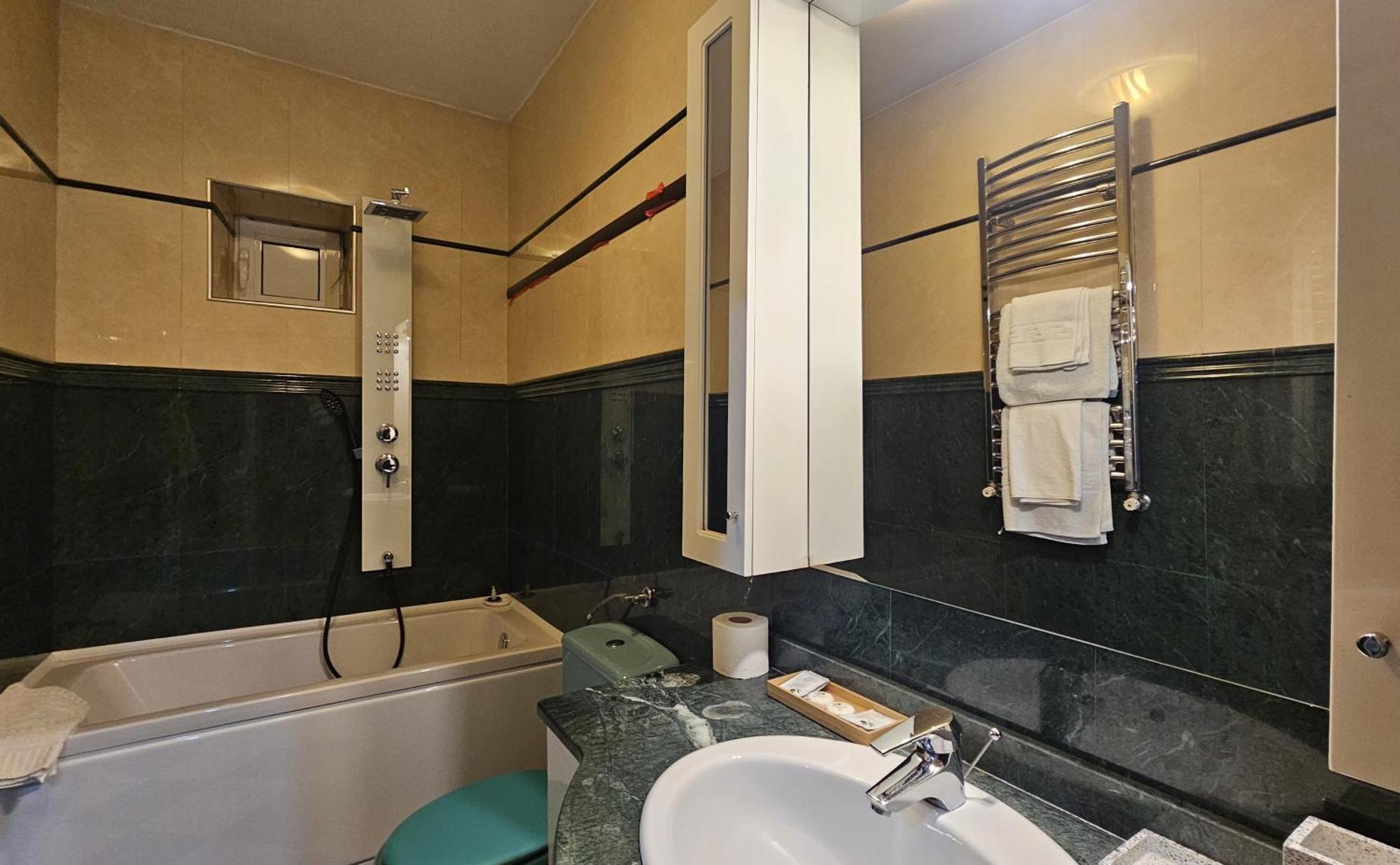 Simple Villa Rooms National Arena Self Check In Bucareste Exterior foto